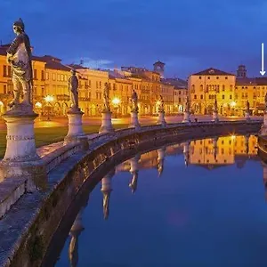 Apartament Palazzo Carpediem-prato Della Valle, Padwa